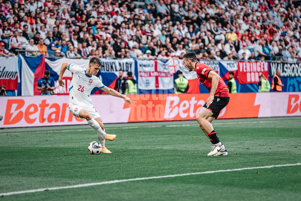 Fußball | Herren | UEFA-Fußball-Europameisterschaft 2024 | Gruppe B | Kroatien vs. Albanien | 19.06.2024 | Matej Jurasek (#26, Tschechien) mit einem Übersteiger