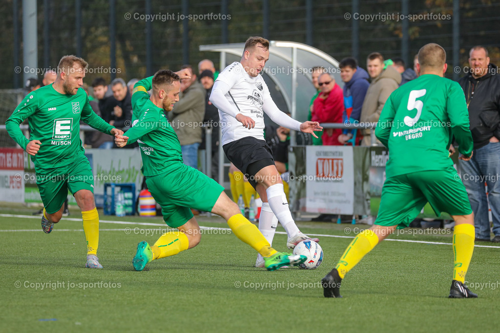 870A0787 | 05.11.2022; Kreisliga B Dillenburg; Kunstrasenplatz Manderbach; FSV Manderbach - TSV Eibach; Ergebnis: 1:4 (0:2)