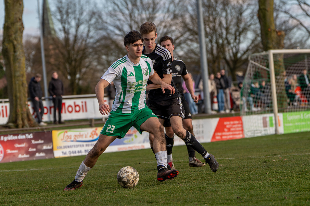 Fußball I Herren I Saison 2025-2026 I Bezirksliga Weser-Ems 4 I 21. Spieltag I TuS Lutten - SW Osterfeine I 4553 | jns.sportfotos - Realisiert mit Pictrs.com