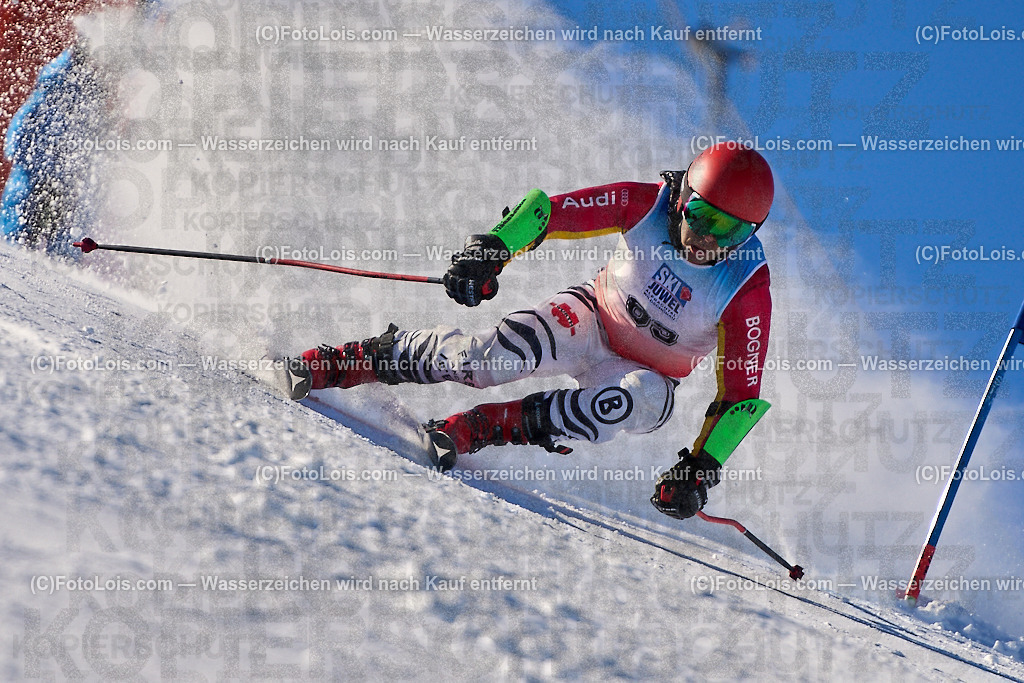 ALP4399_MASTERS-Cup_GS-A Herrn_Toedt Michael | (C)FotoLois.com, Alois Spandl. FIS Masters-Cup Wildschönau, Giant Slalom auf der Piste Schatzberg GS, Siegerehrung auf dem Dorfplatz Niederau, Sa 13. Januar 2024.