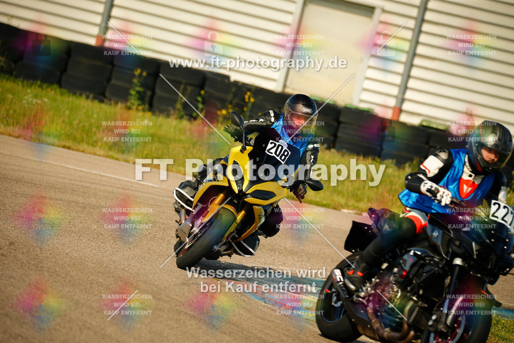 _MOT5575 | Hier findet Ihr Bilder von Touristenfahrten auf der Nürburgring Nordschleife oder von anderen Veranstaltungen die ich besucht habe. Viel Spass beim Durch Schauen 