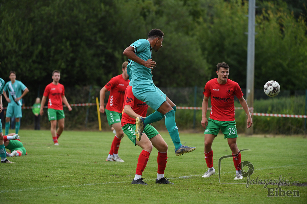 Sport-Duwe Cup | Sport-Duwe Cup Oldenburg; SSV Jeddenloh (weiß)-VFB Oldenburg (blau) am 05.07.2025 in Oldenburg (Sportanlage TuS Eversten), Photo: Philip Eiben 2025 - Realisiert mit Pictrs.com