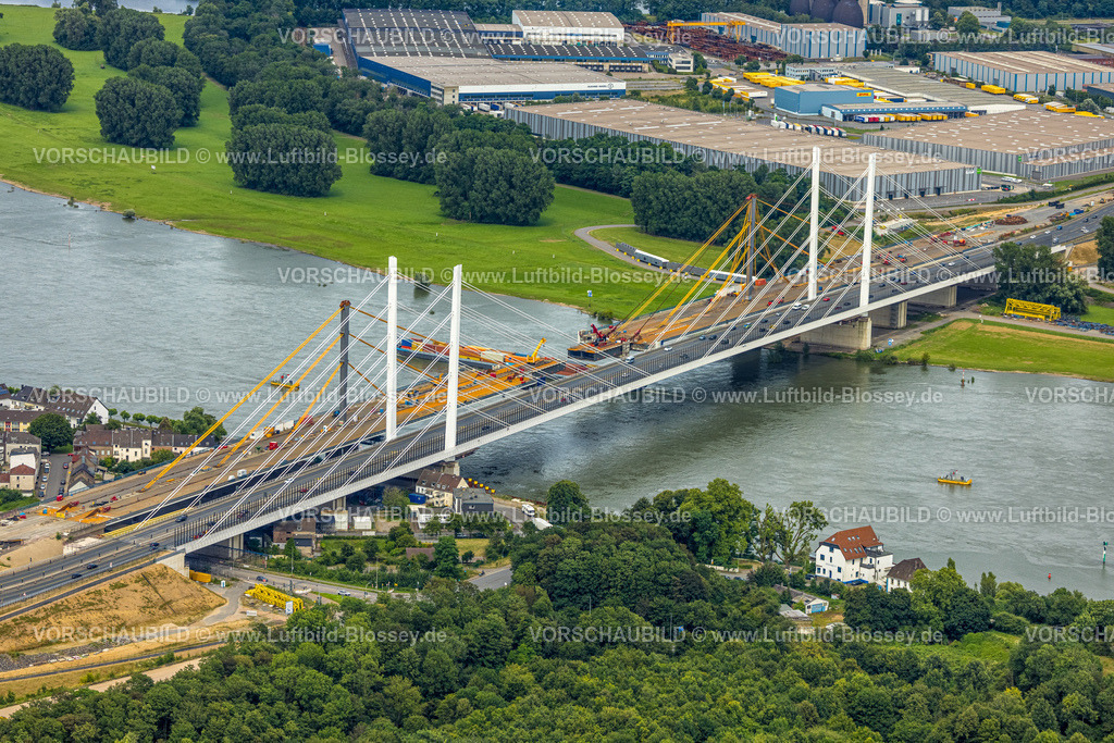 Duisburg240704690-Mitte | Luftbild, Autobahn A40 Rheinbrücke Neuenkamp, Baustelle, Binnenschifffahrt Fluss Rhein, hinten das Gewerbegebiet Am Blumenkampshof, Alt-Homberg, Duisburg, Ruhrgebiet, Nordrhein-Westfalen, Deutschland