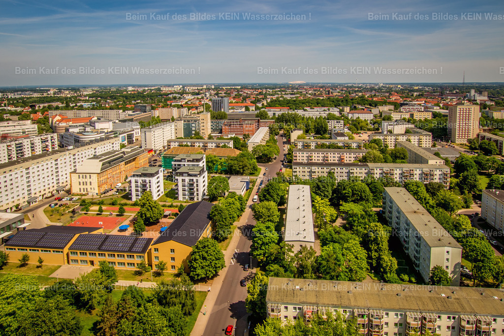 Magdeburg MWG Weitlingstraße -7818 | Die Magdeburger Platte® - das sind die schönsten Luftbilder von Magdeburg & Sachsen-Anhalt auf Acryl, Leinwand oder zum Download. Das ist Luftbildfotografie & Luftbildaufnahmen mit Drohne & Flugzeug.  - Realisiert mit Pictrs.com
