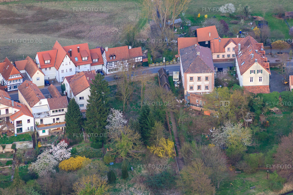 Luftbild: Ludwigstraße von Westen in Jockgrim im Bundesland Rheinland-Pfalz in Deutschland. Foto: IMG_63449.jpg vom 28.03.2014 durch Werner Riehm/FLY-FOTO.de