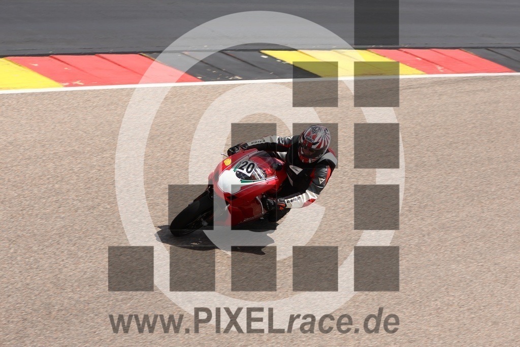 0020-20250526_02305 | Schöne Erinnerungen an spannende Momente - das festzuhalten ist unser Job. PIXELrace.de ist seit 2003 auf den Rennstrecken Europas unterwegs um die Action draußen beim Fahren und die wunderbare Stimmung imm Fahrerlager für euch einzufangen.