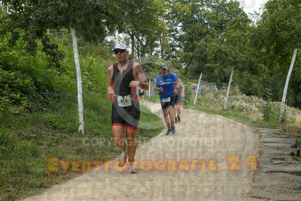 250824_1353_EX1_4158 | Sportfotografie im Rhein-Sieg Kreis, Köln, Bonn, NRW, Rheinland Pfalz, Hessen, etc. Unser Tätigkeitsfeld umfasst den Laufsport vom Volkslauf über den Marathon, Duathlon, Triathon bis zum Ultralauf wie Kölnpfad Ultra oder Schindertrail.