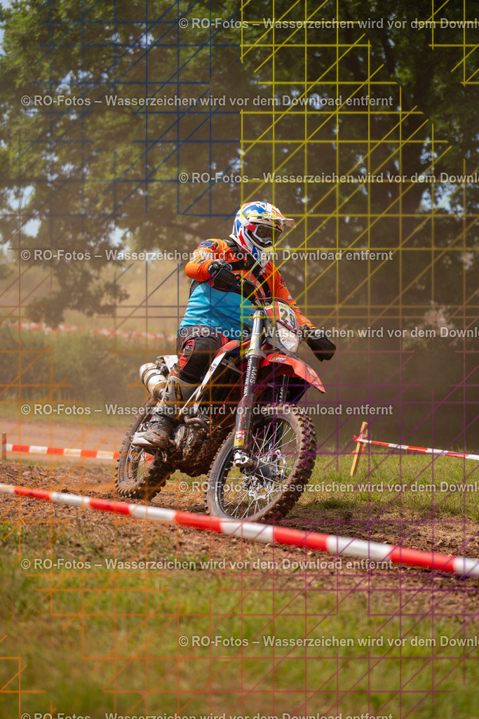 Wolfshausen 3 Lauf -198 | Sportfotografie von RO-Fotos: Motorsport, Motocross, Enduro, Laufveranstaltungen und Triathlon. Professionelle Fotos von Sportlern und Events. - Realisiert mit Pictrs.com