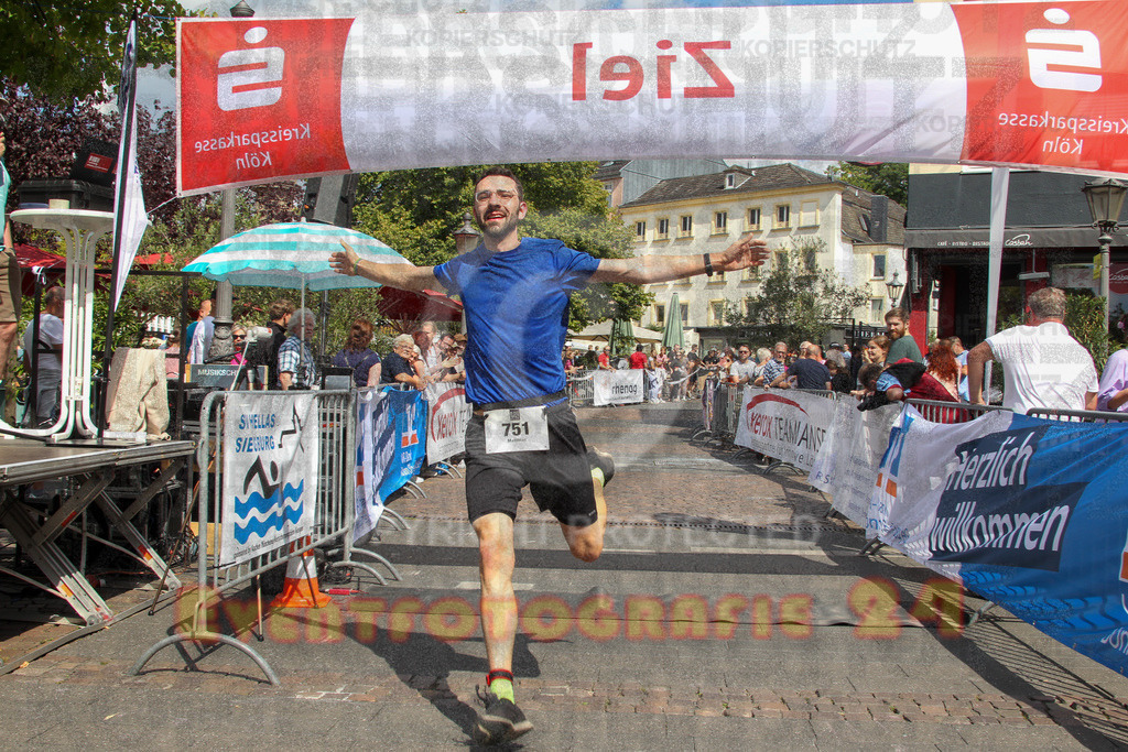 250824_1456_EV4_2407 | Sportfotografie im Rhein-Sieg Kreis, Köln, Bonn, NRW, Rheinland Pfalz, Hessen, etc. Unser Tätigkeitsfeld umfasst den Laufsport vom Volkslauf über den Marathon, Duathlon, Triathon bis zum Ultralauf wie Kölnpfad Ultra oder Schindertrail.