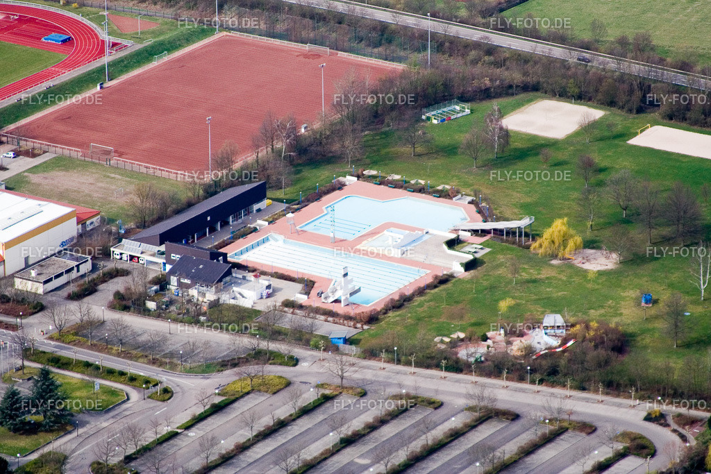 Queichtalbad | Luftbild: Queichtalbad in Offenbach an der Queich im Bundesland Rheinland-Pfalz in Deutschland. Foto: IMG_9731.jpg vom 15.03.2008 durch Werner Riehm/FLY-FOTO.de - Realisiert mit Pictrs.com