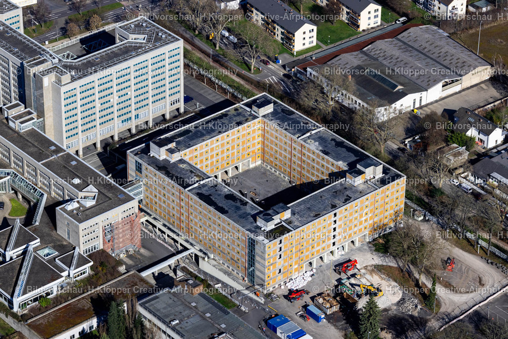 Luftbilder Koblenz-9932 | Luftbildfotografie Baustelle zum Umbau und zur Modernisierung und Sanierung eines Gebäudekomplexes " Bundesamt für Ausrüstung, Informationstechnik und Nutzung der Bundeswehr " an der Ferdinand-Sauerbruch-Straße in Koblenz im Bundesland Rheinland-Pfalz, Deutschland - Realisiert mit Pictrs.com