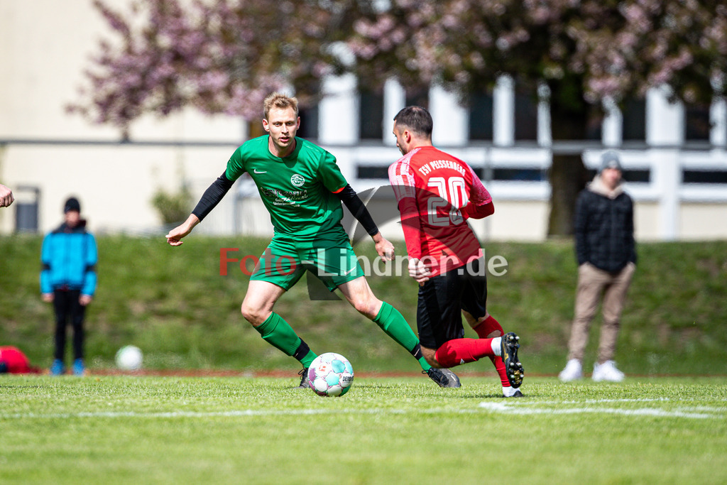 TSV Peißenberg vs WSV Unterammergau | Abstiegs Qualifikationsrunde Kreisliga Gruppe C, TSV Peißenberg vs WSV Unterammergau, 20240420,
Ferdinand BRAUCHLE (WSVU 3) in Aktion,
2024-04-20 in Peißenberg (Sportplatz Peißenberg)
20 Andreas HETT (TSVP 20), 3 Ferdinand BRAUCHLE (WSVU 3)
Copyright: WolfgangxLindner www.foto-lindner.de