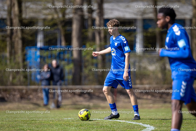 Fußball I Junioren I Saison 2025-2026 I DFB-Nachwuchsliga I 8. Spieltag I JFV Lübeck - 1. FC Magdeburg 67 | Malte Noah Hohmann (24, 1. FC Magdeburg) - Realisiert mit Pictrs.com
