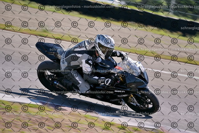 26bt05-0053 | markuskiefer.com - Realisiert mit Pictrs.com