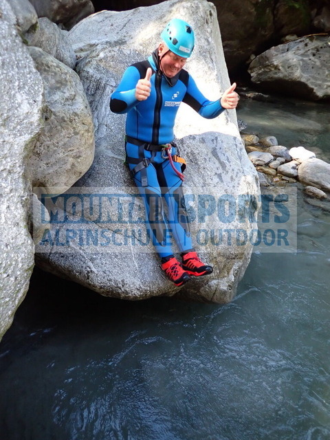 P9270060 | Bestelle die Bilder deines Berg- oder Wasser-Abenteuers mit Mountain Sports bequem von zu Hause aus direkt über unseren Online Fotoshop von pictrs.com. - Realisiert mit Pictrs.com