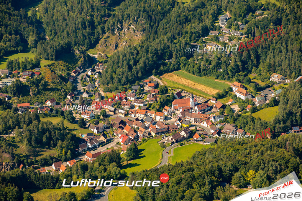 Das Luftbild zeigt :  Obertrubach - Die Luftaufnahme wurde 2024 vom UL-Flugzeug aus erstellt ( keine Drohne ) - Hochauflösende Luftaufnahme - Für grossformatige Ausdrucke geeignet. Die Geschenkidee !Mit Lizenz und Bildrechte bestellbar