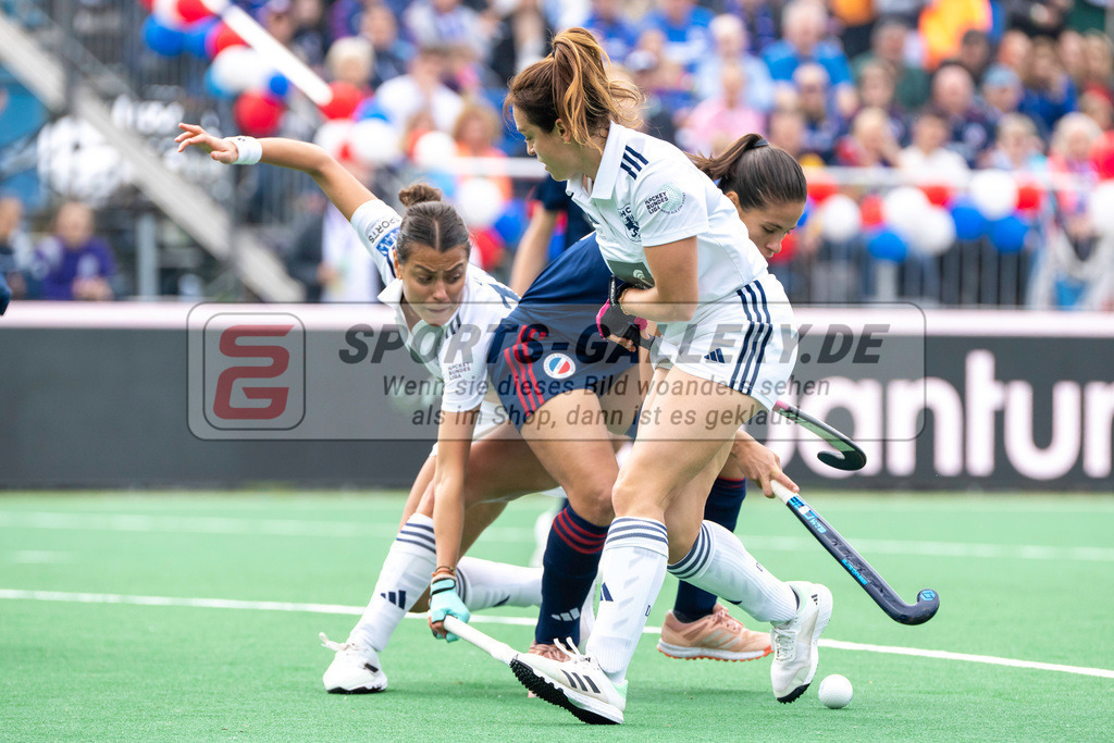 Final4_20240519-1143-0043 | Bonn, Deutschland, 19.05.2024: Lucina von der Heyde (Mannheimer HC), Selin Oruz (Duesseldorfer HC) in Aktion waehrend des Spiels der Deutsche Feldhockey-Meisterschaften 2024 zwischen Final 4 Damen Finale Düsseldorfer HC - Mannheimer HC im Bonner THV am 19.05.2024 in Bonn, Deutschland. (Foto von Stephan Fehrmann)

Bonn, Germany, 19.05.2024: Lucina von der Heyde (Mannheimer HC), Selin Oruz (Duesseldorfer HC) in action during the game of Deutsche Feldhockey-Meisterschaften 2024 between Final 4 Damen Finale Düsseldorfer HC - Mannheimer HC in Bonner THV at 19.05.2024 in Bonn, Deutschland. (Foto from Stephan Fehrmann)