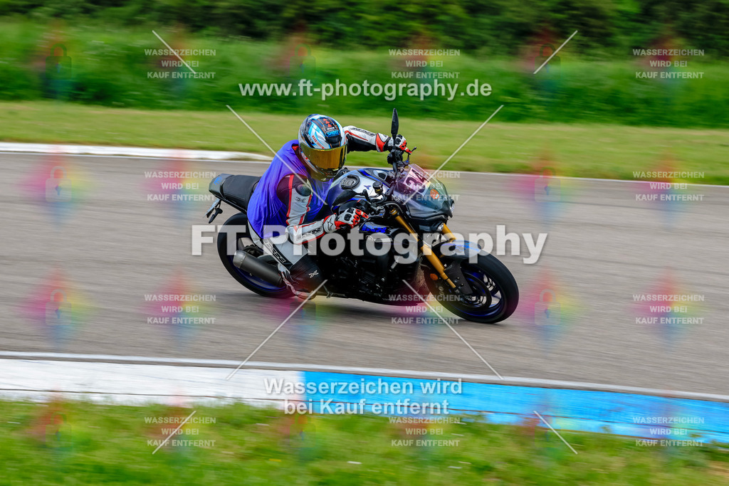 MotoTeam-9697 | Hier findet Ihr Bilder von Touristenfahrten auf der Nürburgring Nordschleife oder von anderen Veranstaltungen die ich besucht habe. Viel Spass beim Durch Schauen 