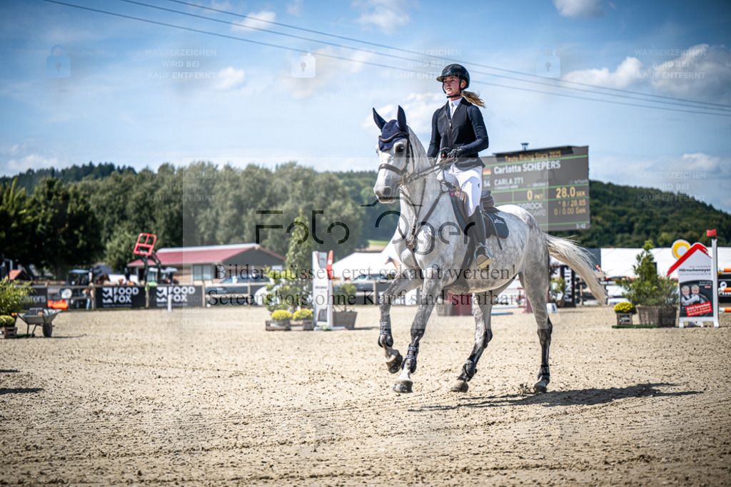 DOS_3163 | Entdecke hochwertige Reitturnierfotos von Foto Oger. Professionell, emotional und authentisch – jetzt Lieblingsmomente im Shop bestellen. - Realisiert mit Pictrs.com
