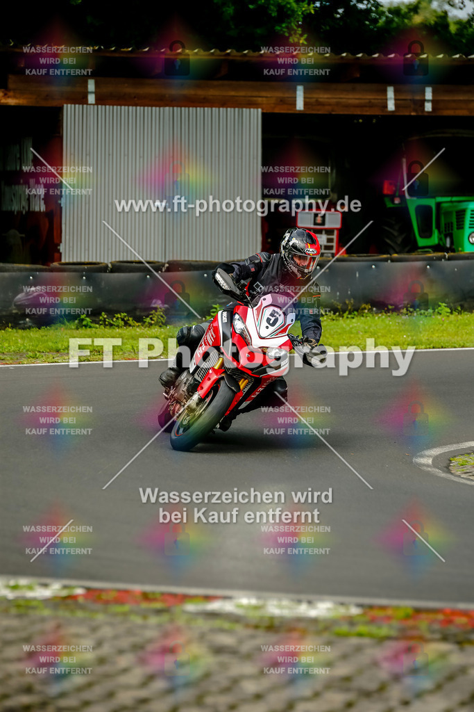 VBK-4361 | Hier findet Ihr Bilder von Touristenfahrten auf der Nürburgring Nordschleife oder von anderen Veranstaltungen die ich besucht habe. Viel Spass beim Durch Schauen 