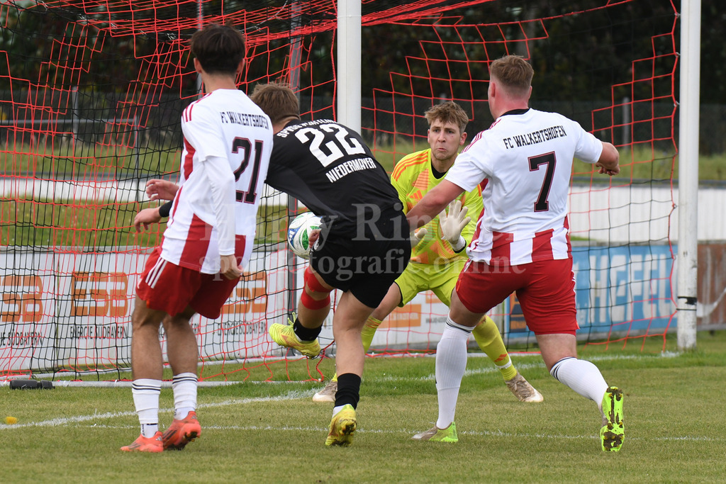 SpVgg Plattling : FC Walkertshofen | Das Tor zum 1:0 für Plattling Sebastian Niedermayer (SpVgg Plattling) - Realisiert mit Pictrs.com