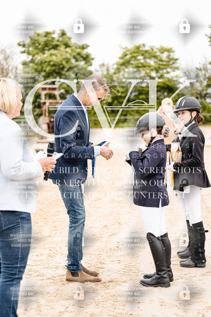 CK903757 | Turnierfotografie Pferdefotografie Trier Rheinland-Pfalz Pferdesport Reitsport Tierfotografie Sportfotografie Pferdevideo Pferdevideografie Equestrianvideography equestrianphotography  - Realisiert mit Pictrs.com