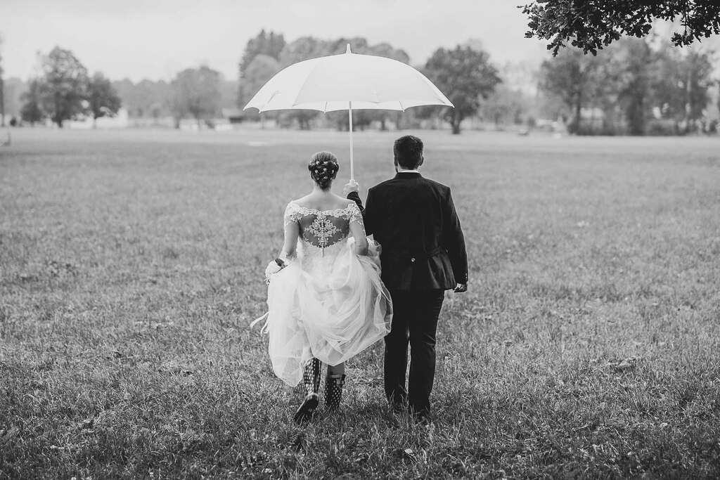 I61B0061 Kopie | Professionelle Fotografin mit Fachgeschäft in Lenggries & im Landkreis Bad Tölz Wolfratshausen. Hochzeitsreportage, Familienfotos, Newborn-, Babybauch-, Pass- & Businessfotos.Alles Rund ums Foto