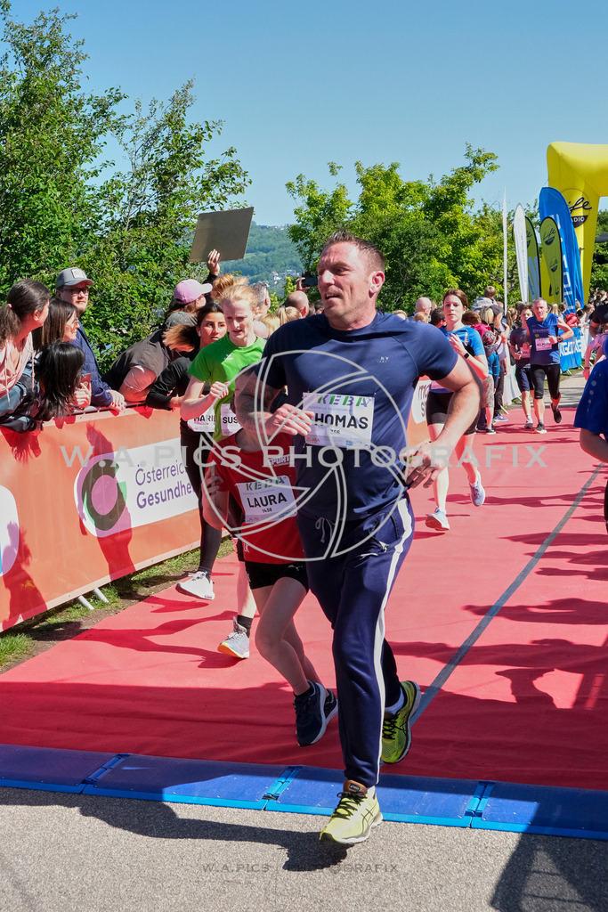 ..... | LINZ,AUSTRIA,27.April 24, Int. 3 Brückenlauf Linz  , Image shows: Photo: WAPICS / Michael ring