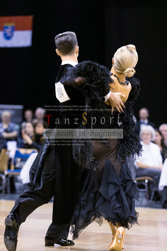 20241102_DM_HGR_Std_16228 | Tanzsportbilder, Standardtanz, Lateintanz, WDSF, DTV, LTVB, dancecomp, goc, hessen tanzt, blaues band der spree, walzer, tango, wiener walzer, slowfox, quickstepp, samba, rumba, cha-cha-cha, paso doble. jive, hd-kroft photography, turniertanzsport