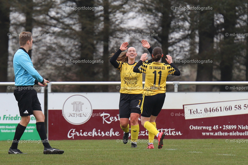 Fußball I Frauen I Saison 2025/2026 I Oberliga Schleswig-Holstein I 14. Spieltag I SV Frisia 03 Risum-Lindholm - SV Wahlstedt | ml-sportfotografie - Realisiert mit Pictrs.com