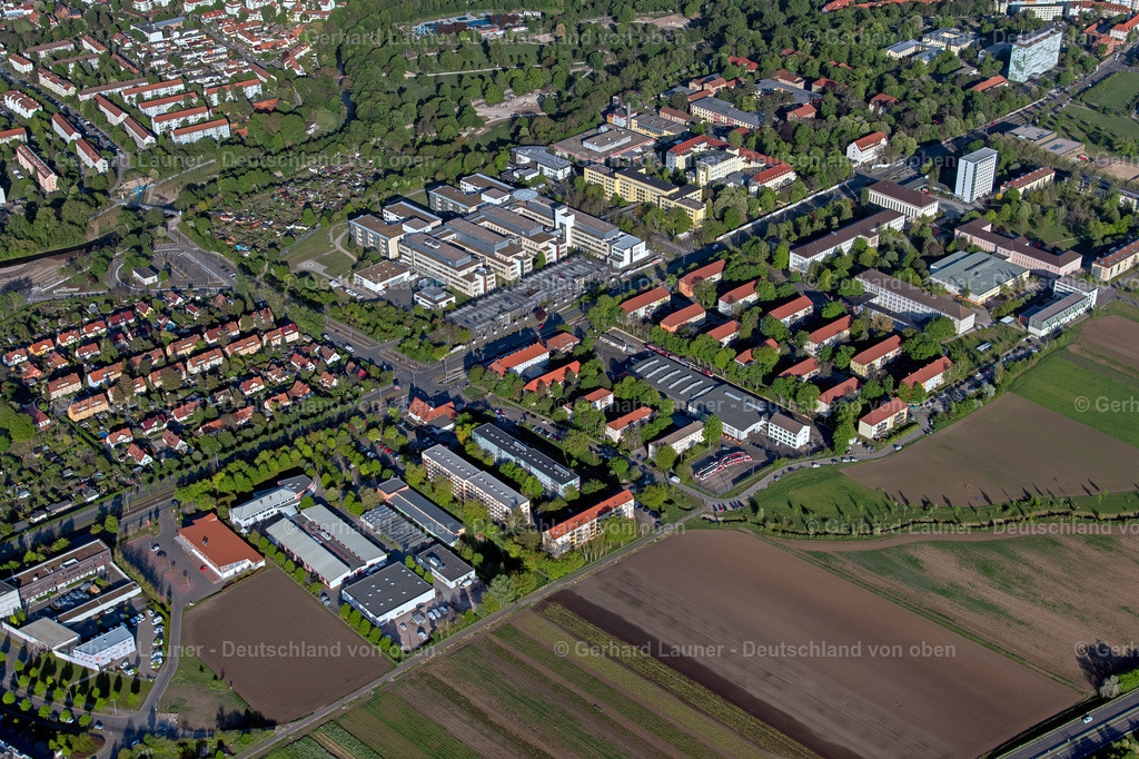 4026159 | ERFURT 06.05.2020 Universitätsgelände und Heliosklinik, Stadtteilansicht an der Nordhäuser Straße im Stadtgebiet an der Nordhäuser Straße im Ortsteil Andreasvorstadt in Erfurt im Bundesland Thüringen, Deutschland. // District view on Nordhaeuser Strasse in the urban area on Nordhaeuser Strasse in the district Andreasvorstadt in Erfurt in the state Thuringia, Germany. Foto: Gerhard Launer