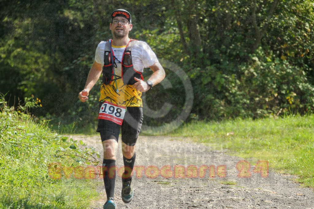 240831_1325_EV4_5371 | Sportfotografie im Rhein-Sieg Kreis, Köln, Bonn, NRW, Rheinland Pfalz, Hessen, etc. Unser Tätigkeitsfeld umfasst den Laufsport vom Volkslauf über den Marathon, Duathlon, Triathon bis zum Ultralauf wie Kölnpfad Ultra oder Schindertrail.