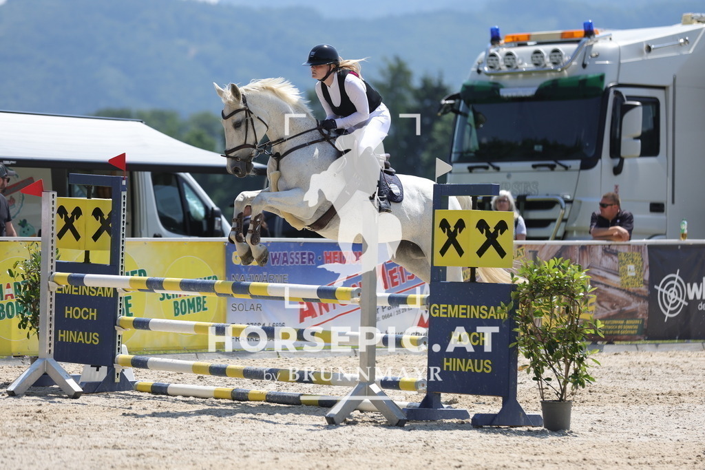 0P6A9338 | Willkommen bei Brunnmayr - Design & Fotografie – Ihrem Spezialisten für Reitturniere und Pferdeveranstaltungen in Oberösterreich, Salzburg und Bayern! Seit über 17 Jahren sind wir leidenschaftlich dabei.