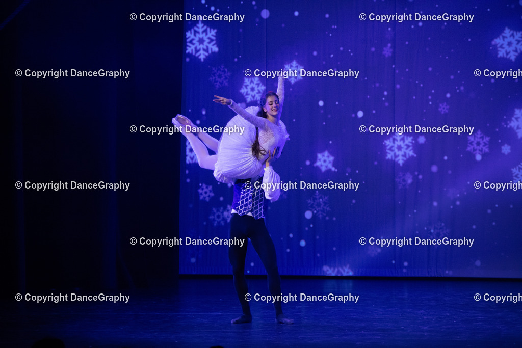 GPHY2446 | DanceGraphy - Realisiert mit Pictrs.com