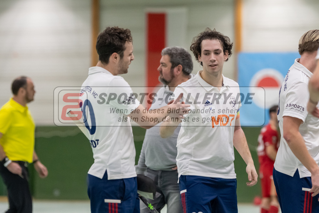 SFE_20230108_0023 | 1. Bundesliga Hockey Herren Rot-Weiss Köln - Düsseldorfer HC am 08.01.2023 in Köln (KTHC Stadion Rot-Weiss Köln Tennis and Hockey Club), Photo: Stephan Fehrmann 2022 (Sports-Gallery),Tassilo Busch ( Düsseldorfer HC #10 ),Schütze Fabio ( Düsseldorfer HC #20 )