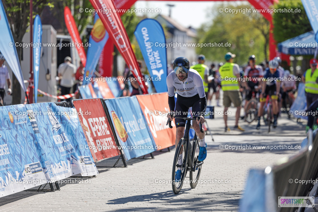 VJ__5329 | Neusiedlersee Radmarathon 2026@sportshot_your_pictrs #yourpictures#roadtowm2029 #nrm #neusiedlerseeradmarathon #neusiedlersee #neusiedlerseetourismus #burgenland #mörbisch #nrm26 #burgenlandtourismus #voglundco #poweredbyburgenlandtourismus #radsport #rad #marathon #ucigranfondo #visitburgenland #ucigranfondoworldseries