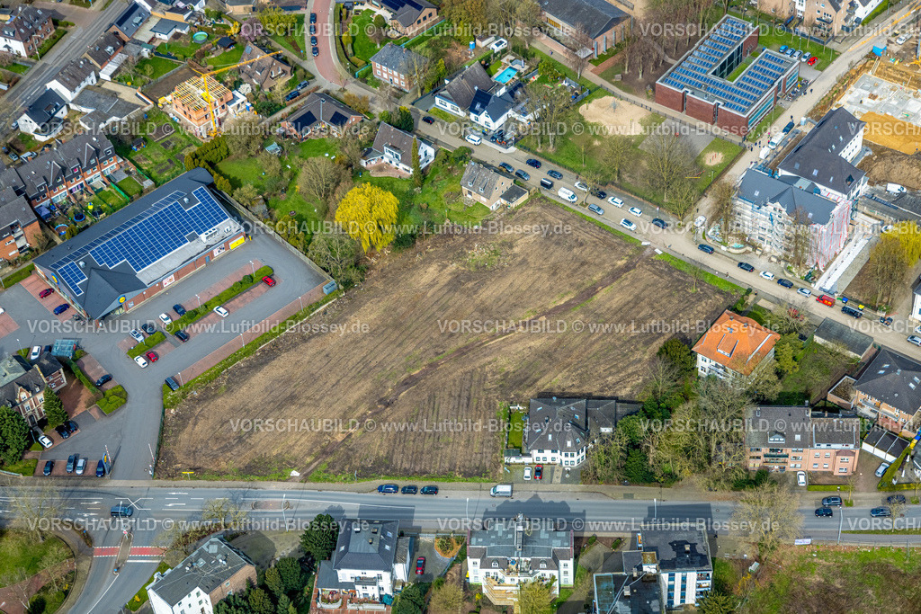 Rees230300669 | Luftbild, Brachfläche Raadtswäldchen zwischen Sahlerstraße und Florastraße, Lidl Supermarkt, Rees, Niederrhein, Nordrhein-Westfalen, Deutschland