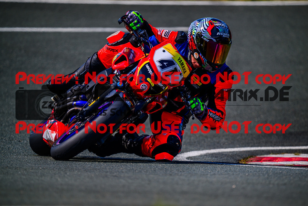 MaZZes_FotoMatrix_240726_6007705_4357 | TWIN