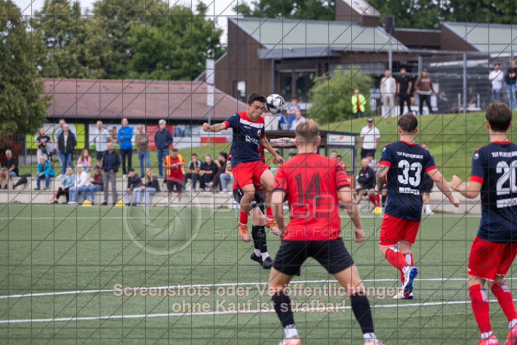 20250726_181404_0093 | #,TSV Bad Boll (rot/schwarz) vs. TSVGG Plattenhardt (blau/rot), Fussball, DB-Regio-WFW-Pokal - wfv, 1.Runde, Saison 2025/2026, Kunstrasenplatz, Erlengarten 37, 73087 Bad Boll, 26.07.2025 - 17:30 Uhr,Foto: PhotoPeet-Sportfotografie/Peter Harich