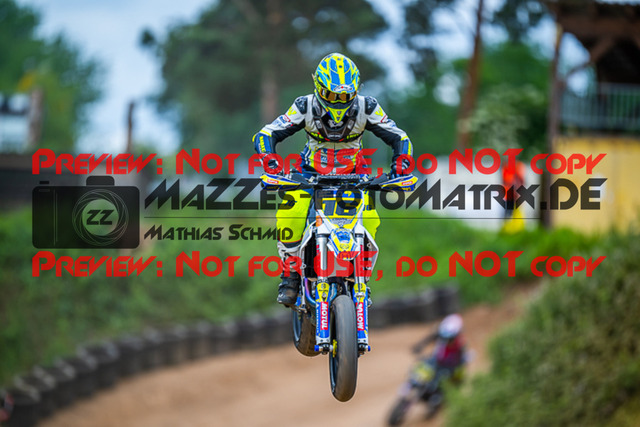 MaZZes_FotoMatrix_220528_7597 | Fotograf Mathias Schmid
Sportfotograf,
Eventfotograf,
Hochzeitsfotograf,
Portraitfotograf