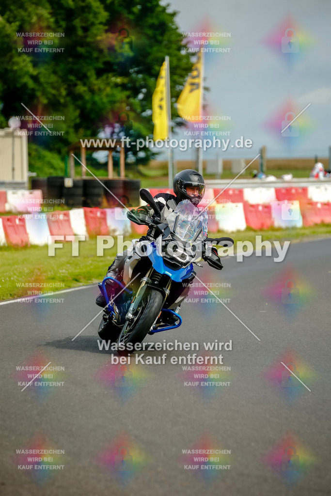 VBK-4537 | Hier findet Ihr Bilder von Touristenfahrten auf der Nürburgring Nordschleife oder von anderen Veranstaltungen die ich besucht habe. Viel Spass beim Durch Schauen 