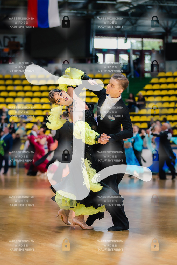 Hessen Tanzt WDSF Open Junior II Standard 7th (232) Viktor Waitz _ Vladislava Yushkevich (Ahorn Club_ TSA im Polizei-SV Berlin)-2025-05-17-7513 | Webshop for digital downloads and prints of dance sport, event & show photographer Julian Link - Realisiert mit Pictrs.com