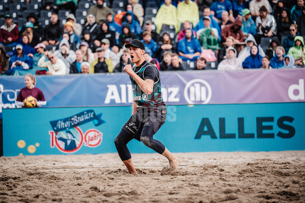 Beachvolleyball | Männer | Deutsche Meisterschaften 2025 Timmendorfer Strand | 05.09.2025 | Max Just jubelt