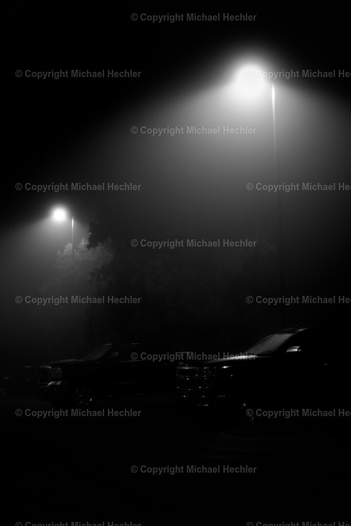 Cars under streetlights | Black and White Photography by Michael Hechler - Realisiert mit Pictrs.com