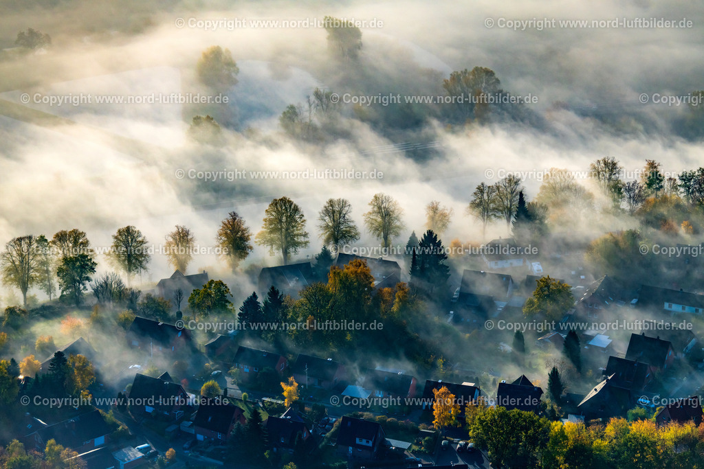 Lauenburg im Nebel_ELS_9419031118 | Lauenburg - Aufnahmedatum: 03.11.2018, Aufnahmehöhe: 477 m, Koordinaten: N53°22.978' - E10°34.471', Bildgröße: 8256 x  5504 Pixel - Copyright 2018 by Martin Elsen, Kontakt: Tel.: +49 157 74581206, E-Mail: info@schoenes-foto.de

Schlagwörter:Niedersachen,Luftbild, Luftbilder, Deutschland