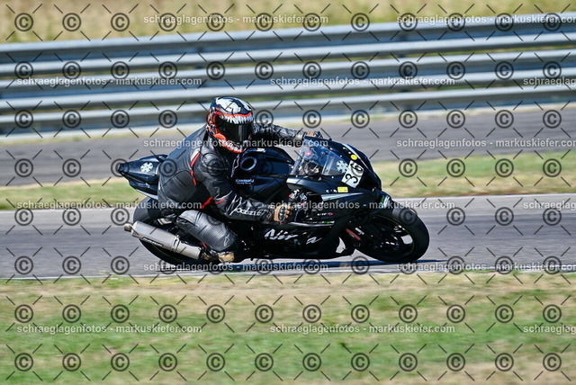 26bt04-0649 | markuskiefer.com - Realisiert mit Pictrs.com