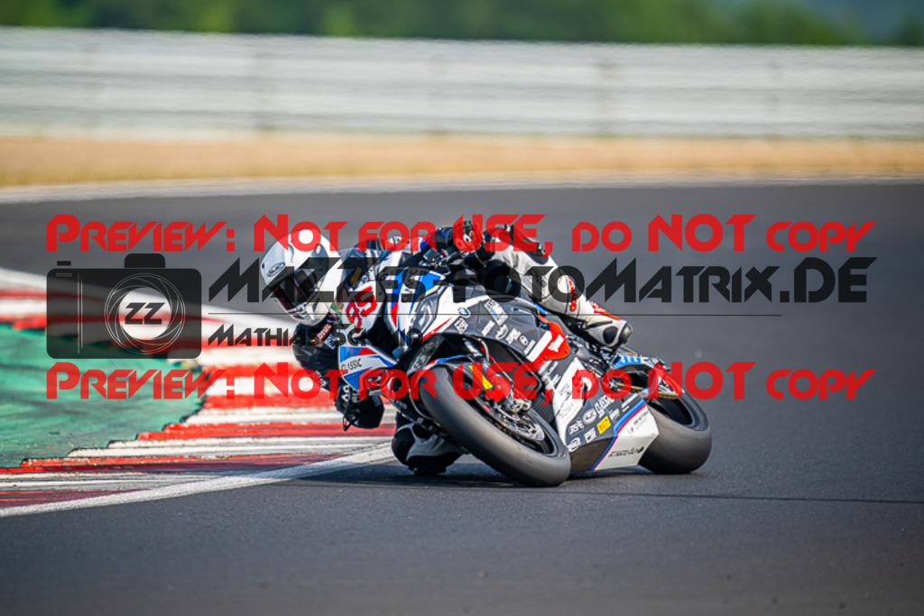 MaZZes_FotoMatrix_220626_6299 | PROSUPERSTOCK