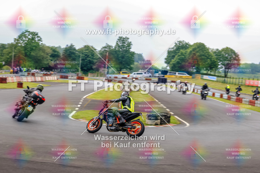 OBK-5618 | Hier findet Ihr Bilder von Touristenfahrten auf der Nürburgring Nordschleife oder von anderen Veranstaltungen die ich besucht habe. Viel Spass beim Durch Schauen 