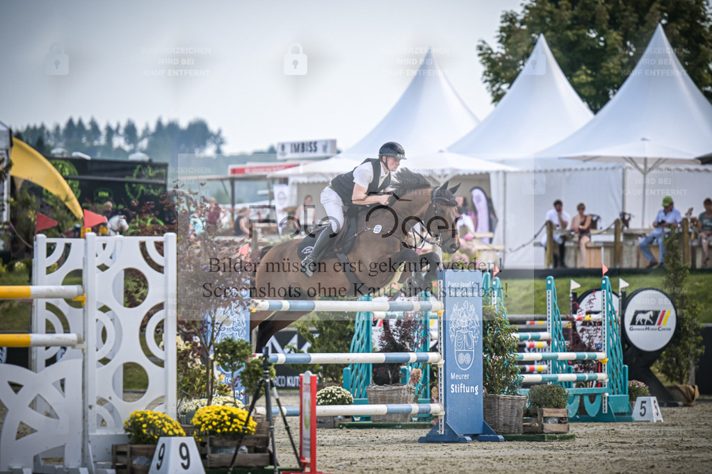 DOS_0359 | Entdecke hochwertige Reitturnierfotos von Foto Oger. Professionell, emotional und authentisch – jetzt Lieblingsmomente im Shop bestellen. - Realisiert mit Pictrs.com