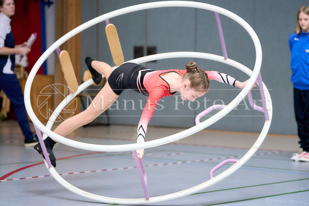 B-DSC00415 | Professionelle Sportfotografie in Hamburg, Schleswig-Holstein und Niedersachsen – spezialisiert auf Rhönrad, Geräteturnen, Leistungsturnen und rhythmische Sportgymnastik. Bundesweite Begleitung von Rhönrad-Events. Jetzt Sport-Fotos - Realisiert mit Pictrs.com